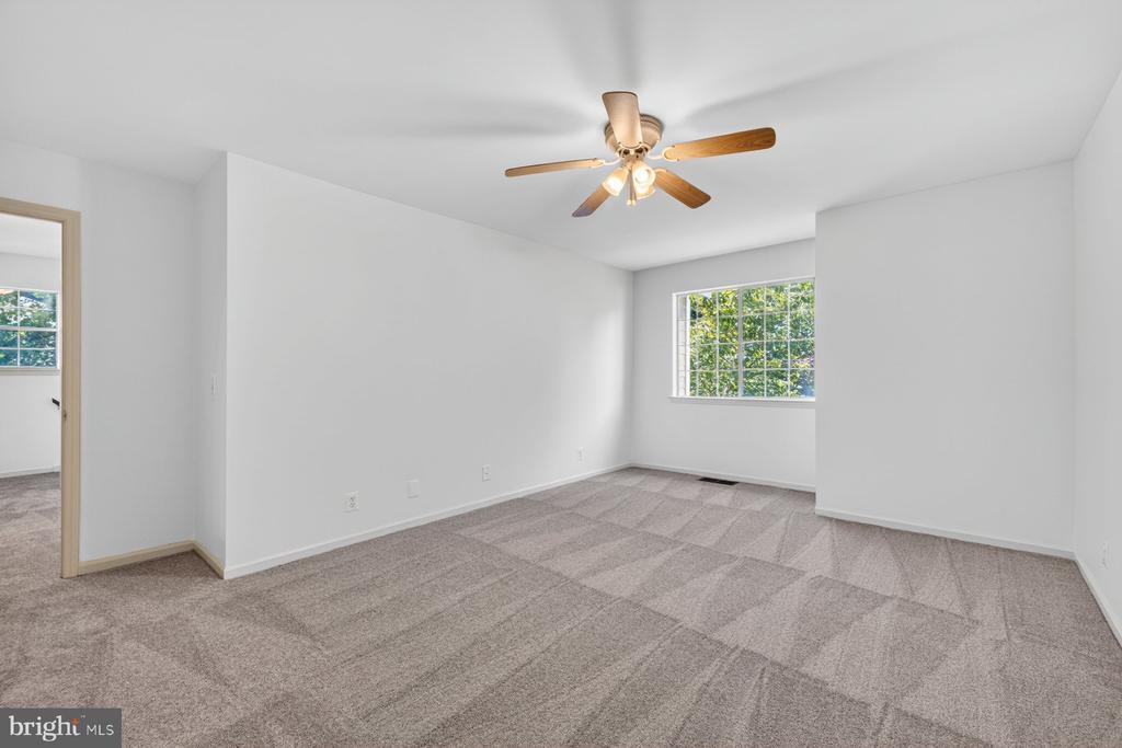 5818 INMAN PARK CIRCLE Unit: 210