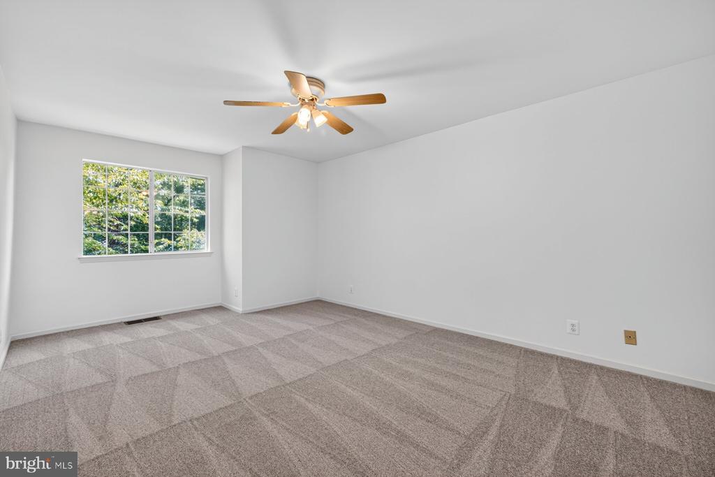 5818 INMAN PARK CIRCLE Unit: 210