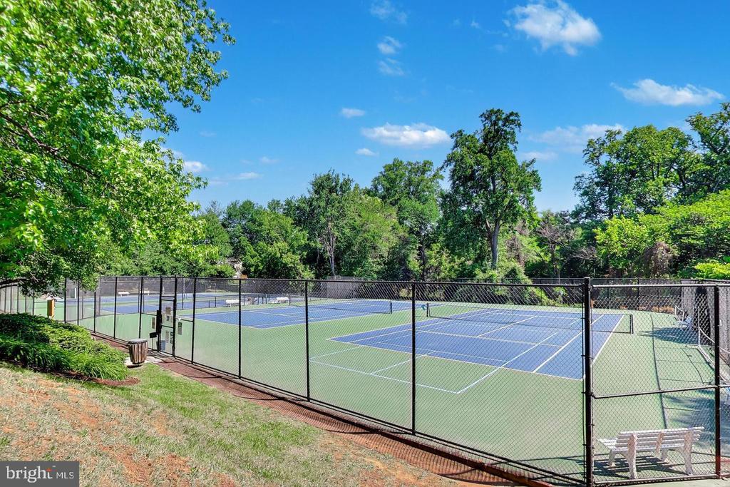 5818 INMAN PARK CIRCLE Unit: 210