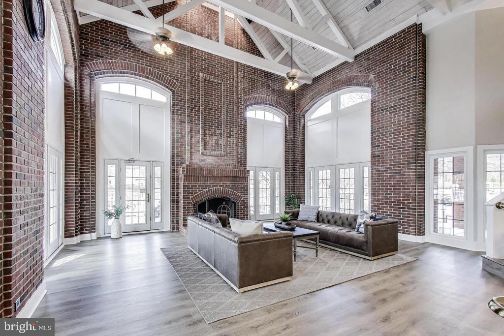 5818 INMAN PARK CIRCLE Unit: 210