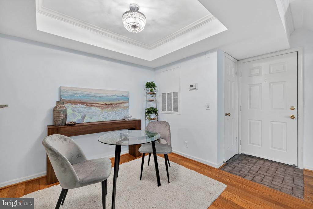 5818 INMAN PARK CIRCLE Unit: 210