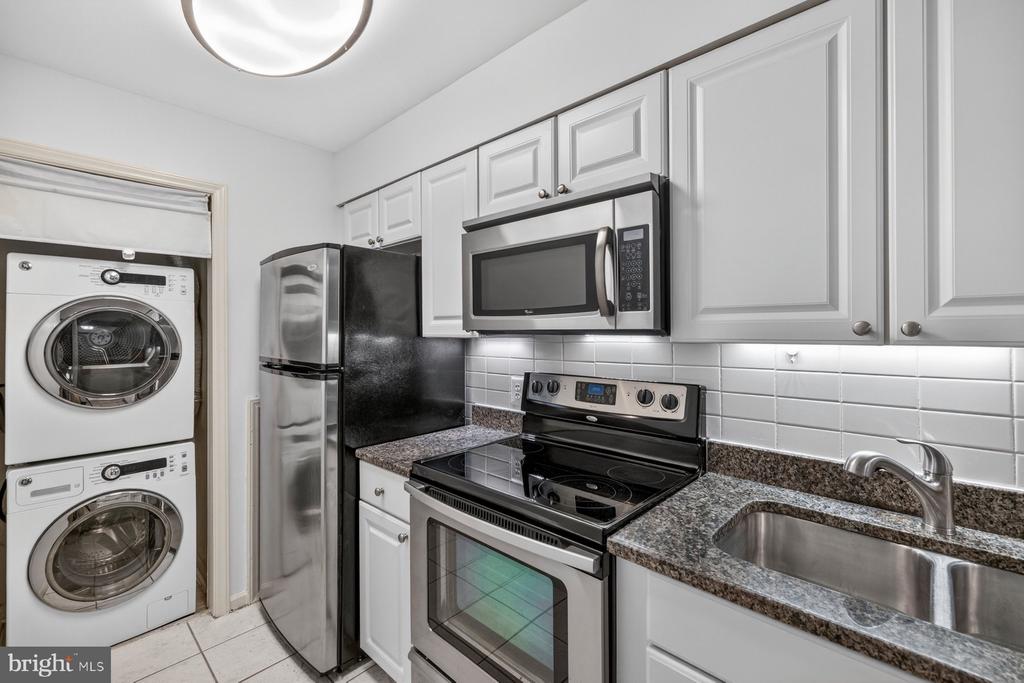 5818 INMAN PARK CIRCLE Unit: 210