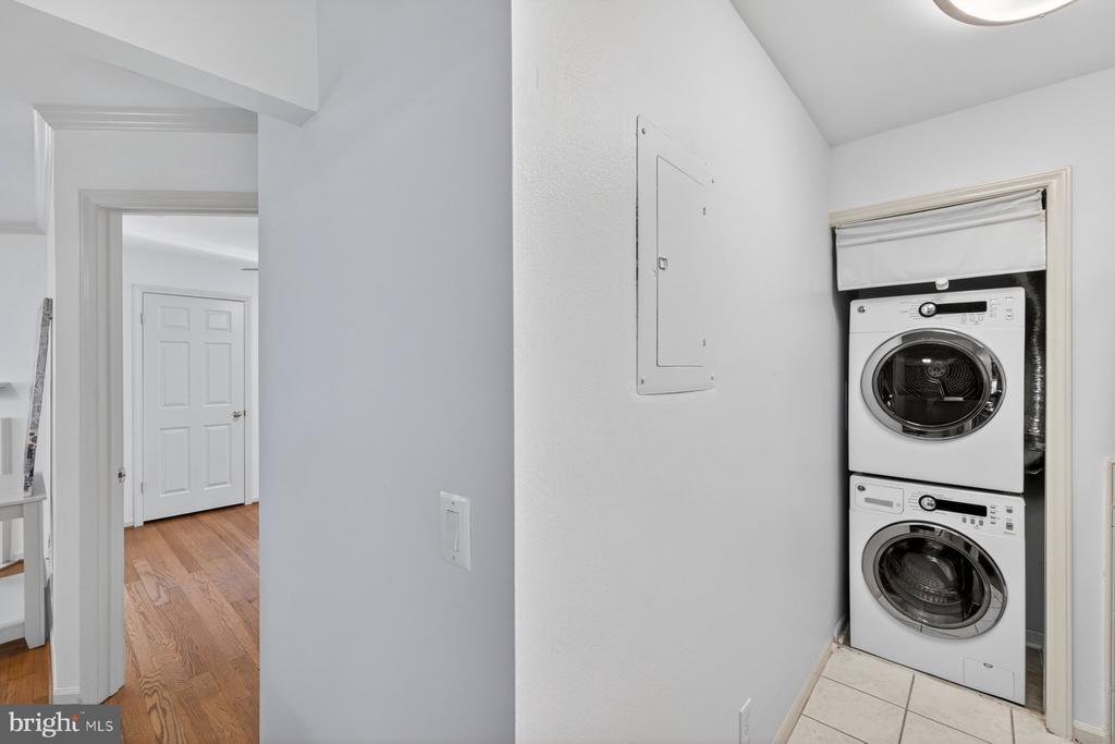 5818 INMAN PARK CIRCLE Unit: 210