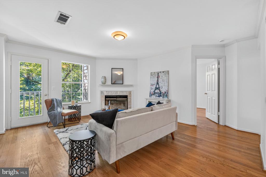 5818 INMAN PARK CIRCLE Unit: 210
