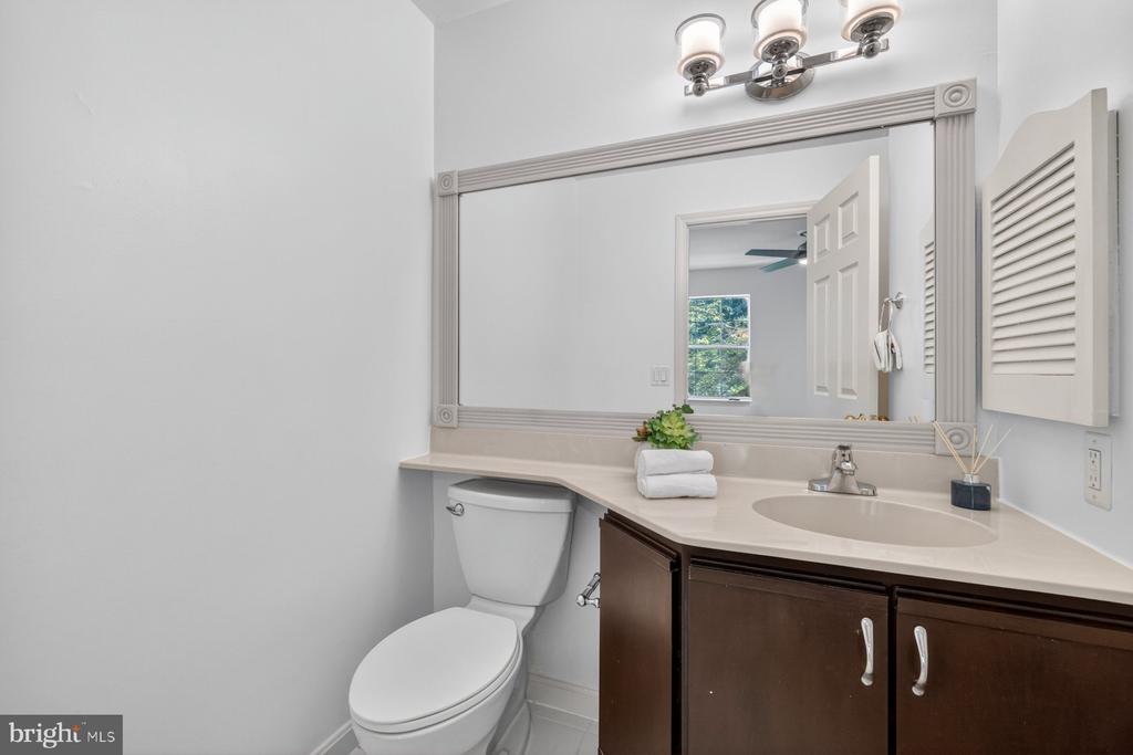 5818 INMAN PARK CIRCLE Unit: 210