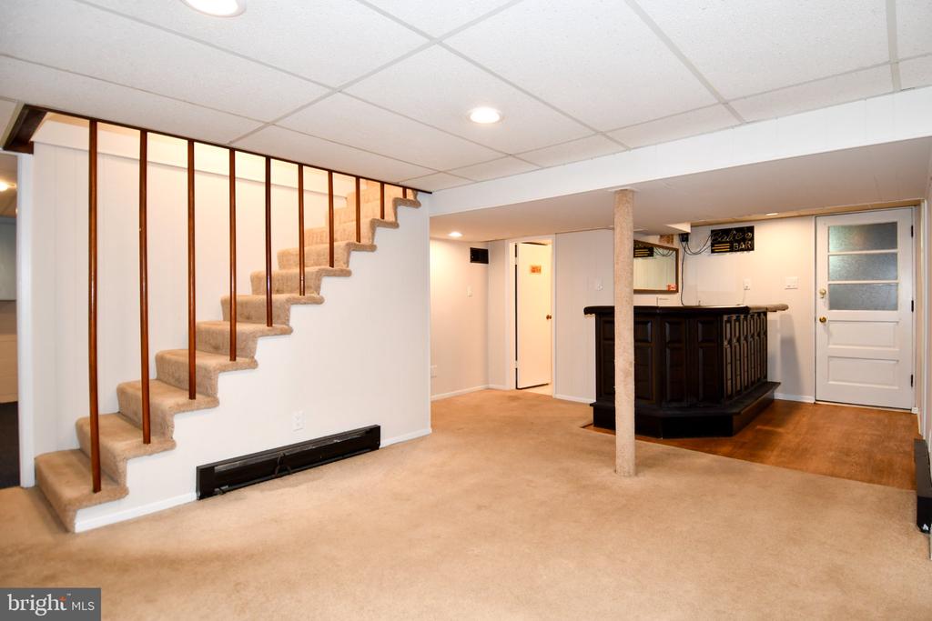 407 ANDERSON AVENUE