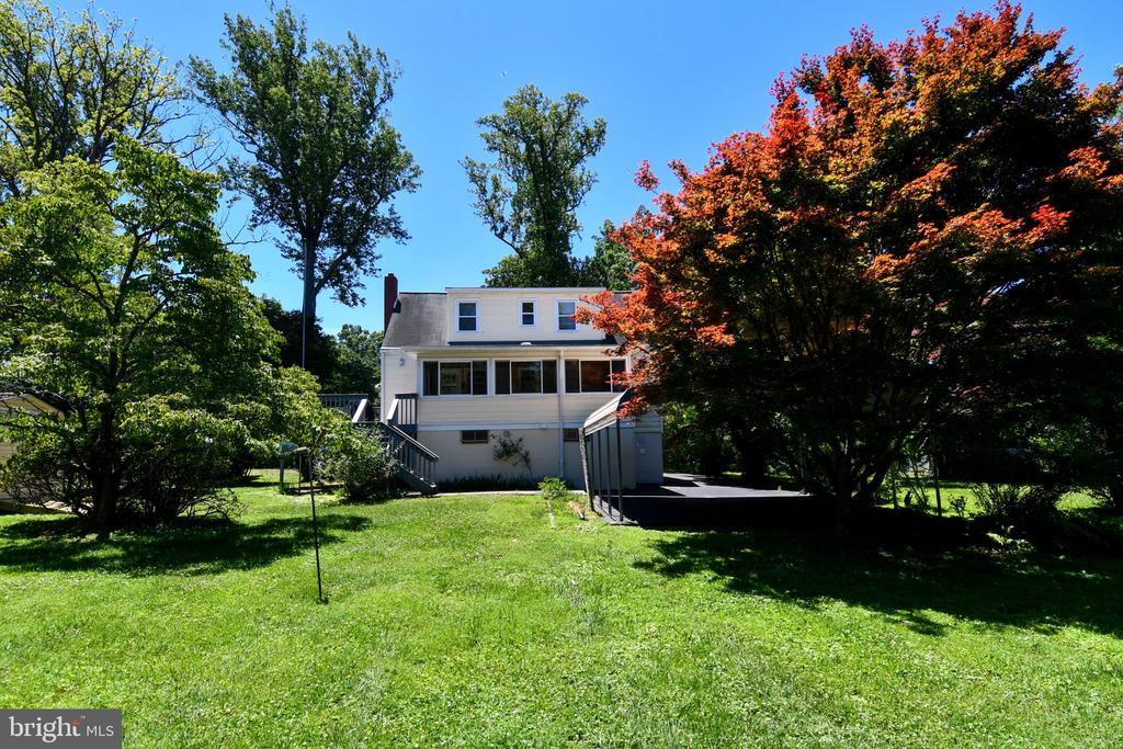 407 ANDERSON AVENUE