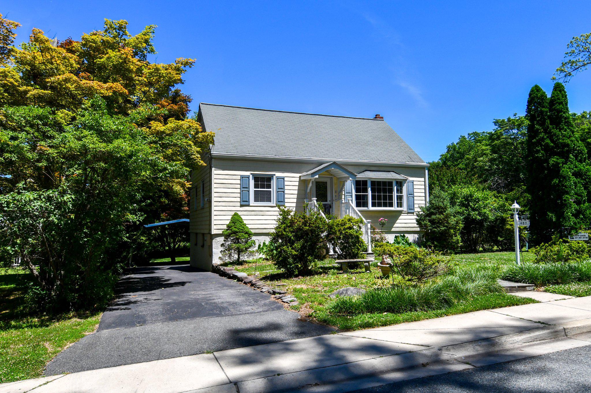 407 ANDERSON AVENUE