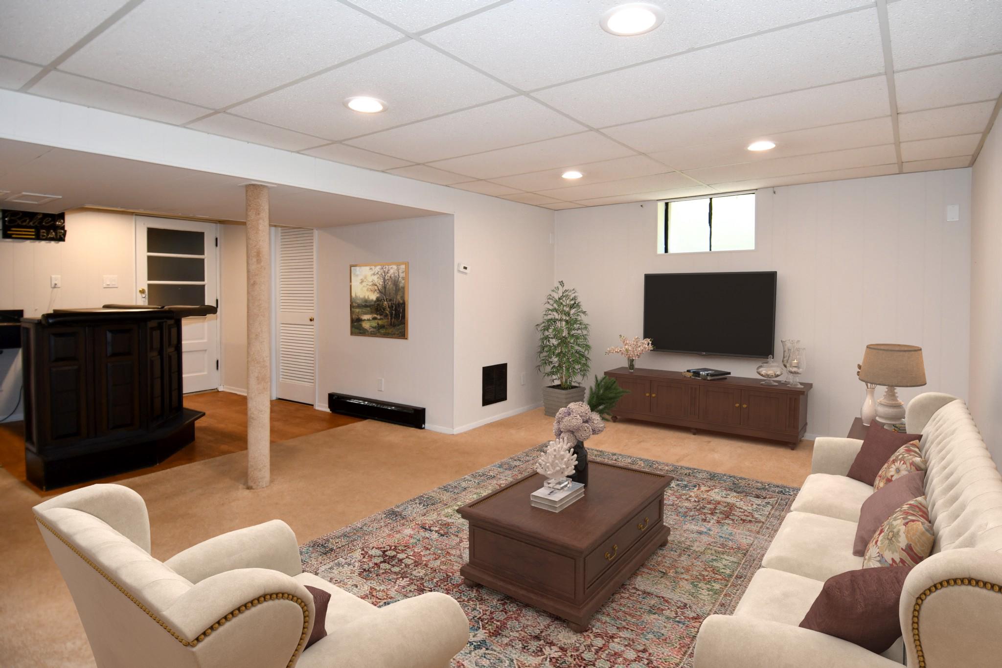 407 ANDERSON AVENUE