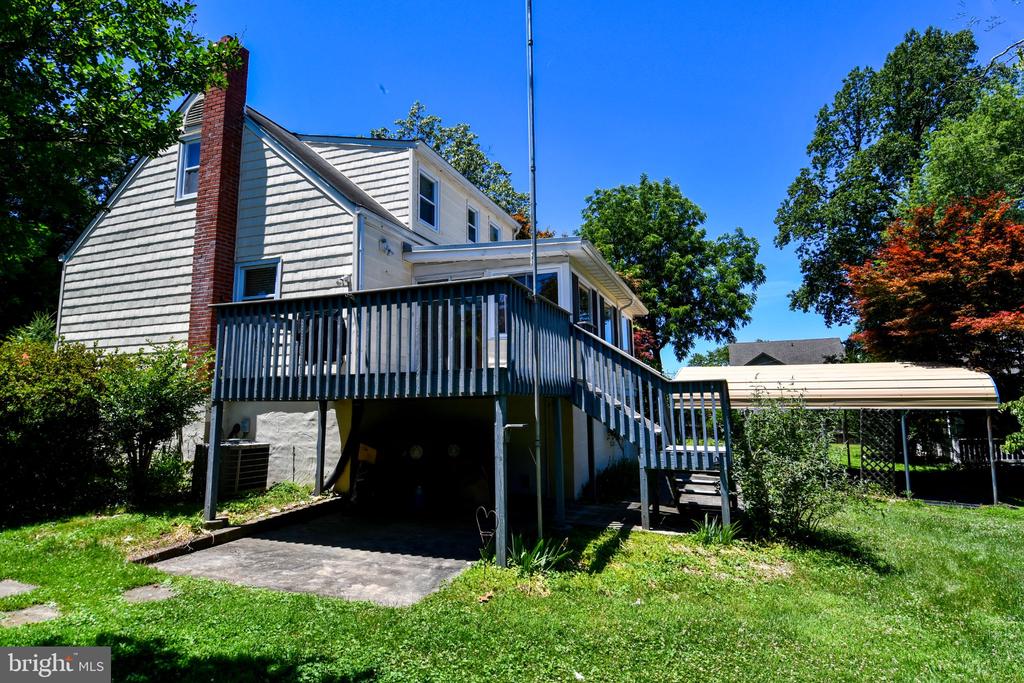 407 ANDERSON AVENUE