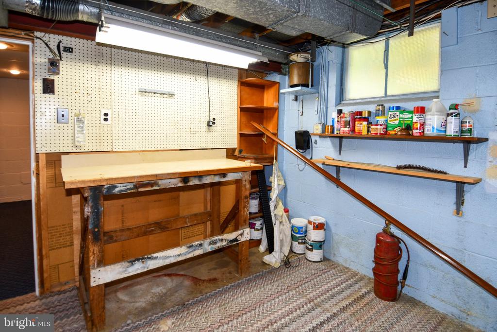 407 ANDERSON AVENUE
