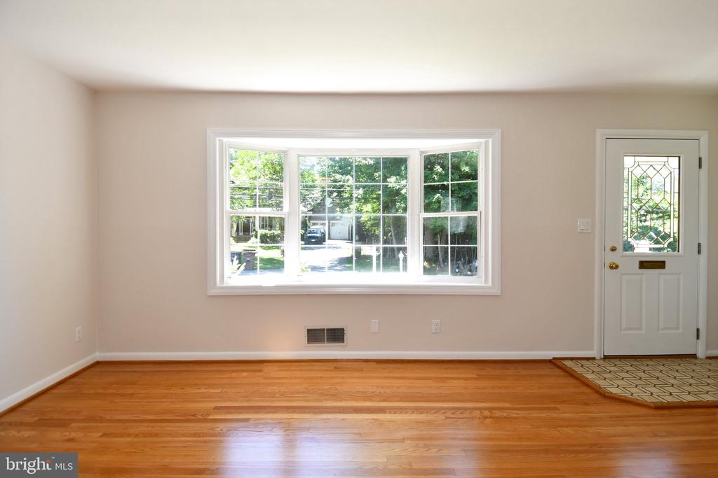 407 ANDERSON AVENUE