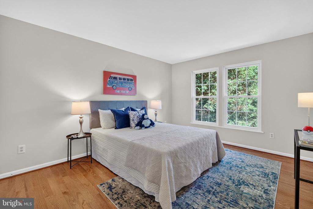 13435 FAIRLAND PARK DRIVE