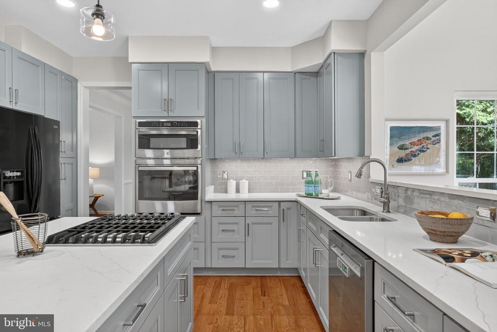 13435 FAIRLAND PARK DRIVE