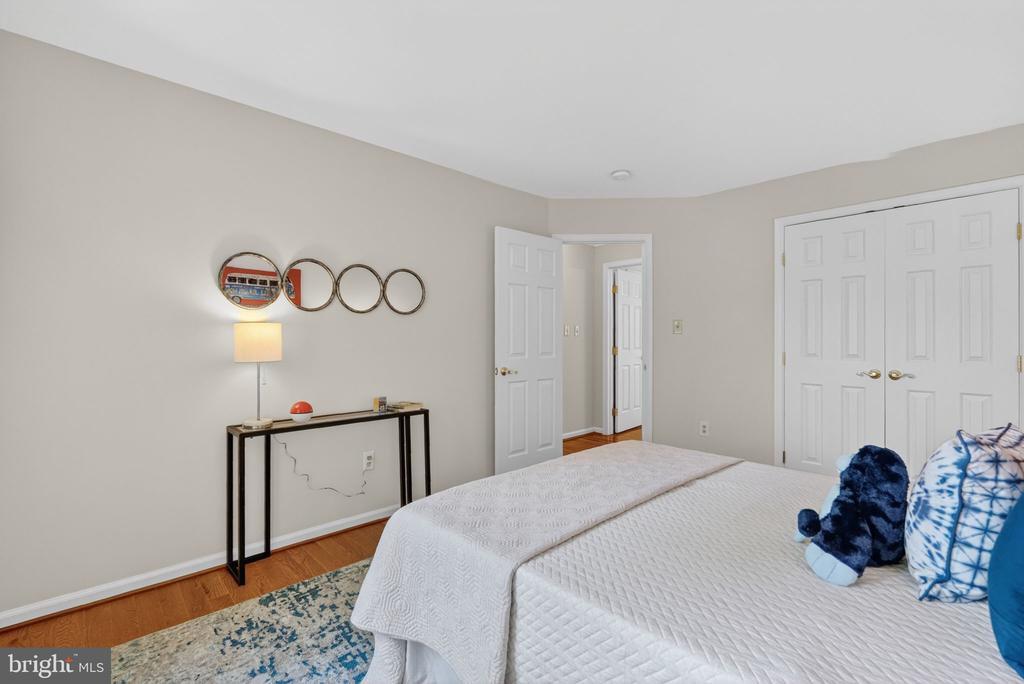 13435 FAIRLAND PARK DRIVE