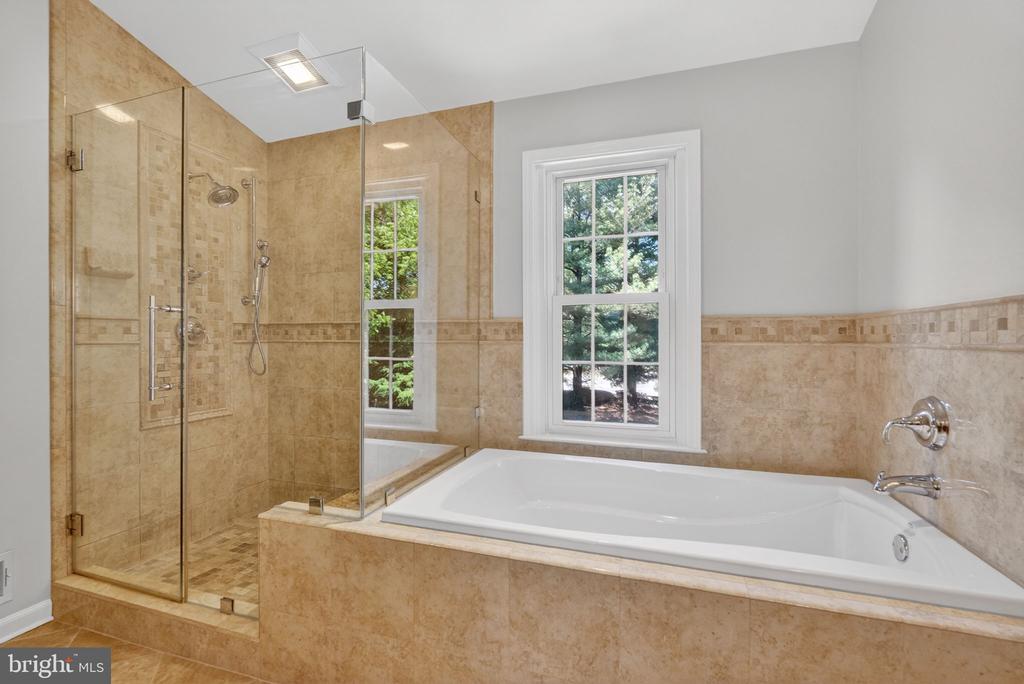 13435 FAIRLAND PARK DRIVE