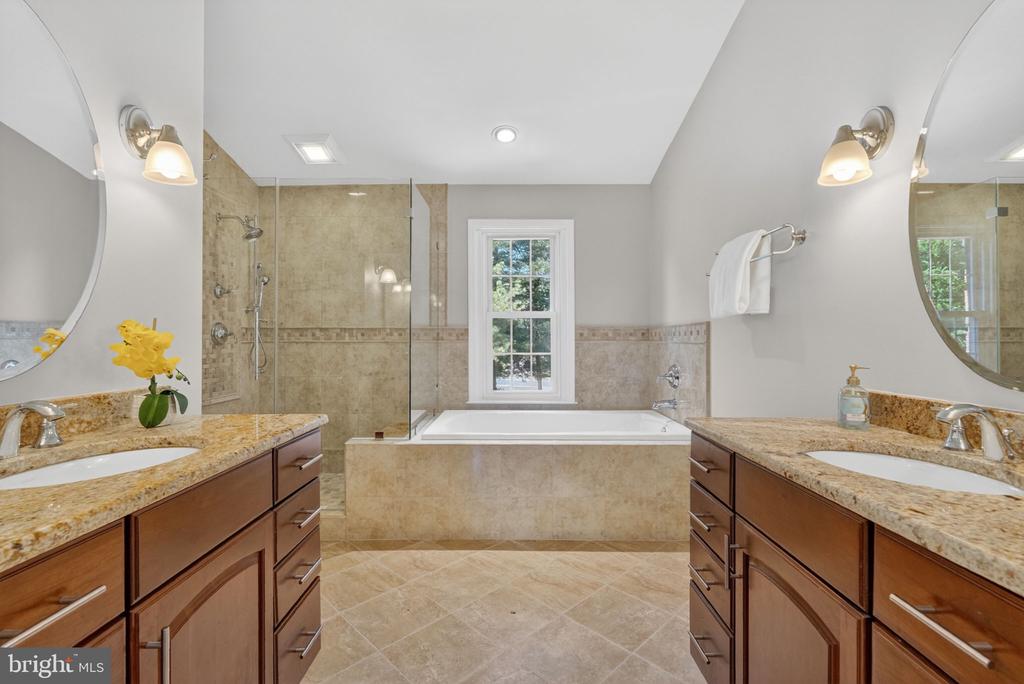 13435 FAIRLAND PARK DRIVE