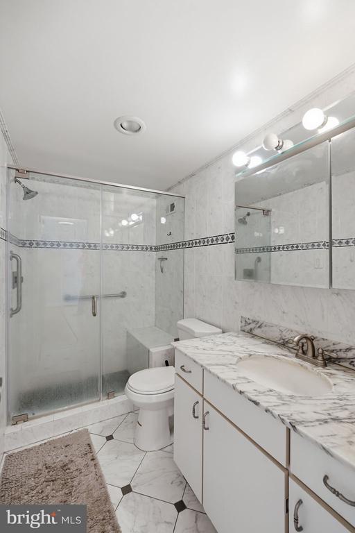 5225 POOKS HILL ROAD Unit: 1819N