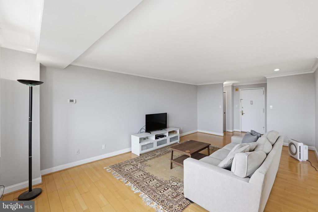 5225 POOKS HILL ROAD Unit: 1819N