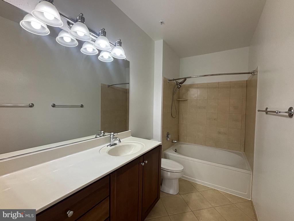11800 OLD GEORGETOWN ROAD Unit: 1407