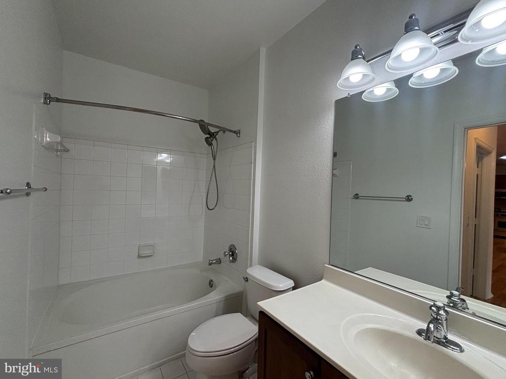 11800 OLD GEORGETOWN ROAD Unit: 1407