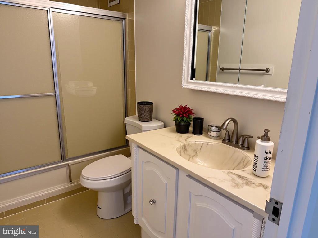 5225 POOKS HILL ROAD Unit: 1211S