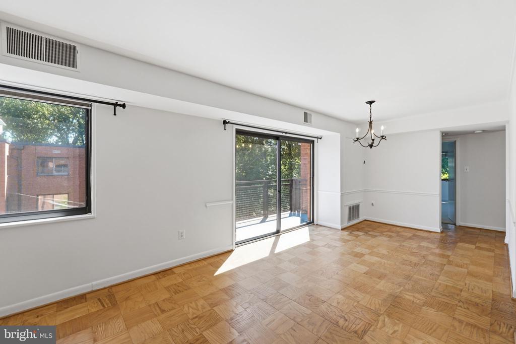 7611 MAPLE AVENUE Unit: 808