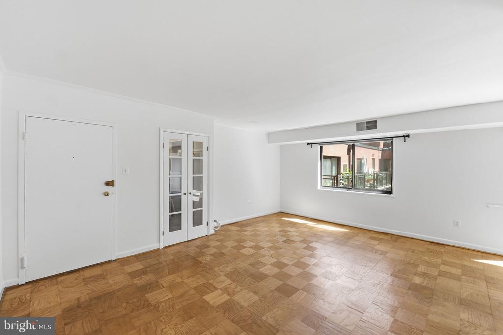 7611 MAPLE AVENUE Unit: 808