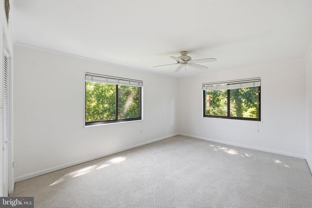 7611 MAPLE AVENUE Unit: 808