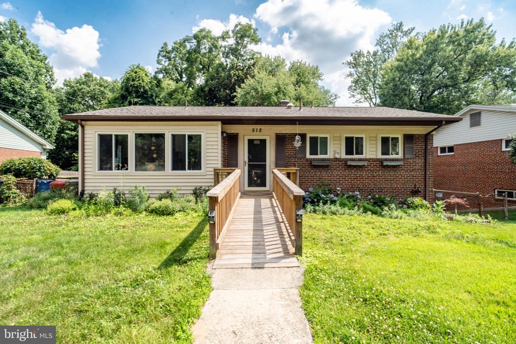 512 WATERFORD ROAD