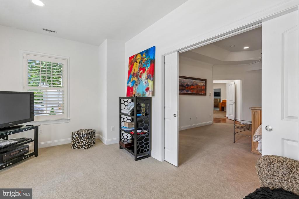 5114 WESSLING LANE