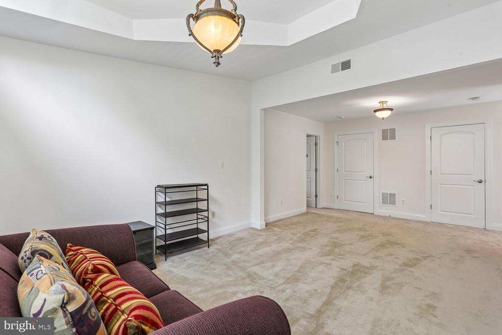 5114 WESSLING LANE
