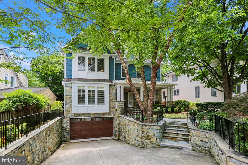 5114 WESSLING LANE