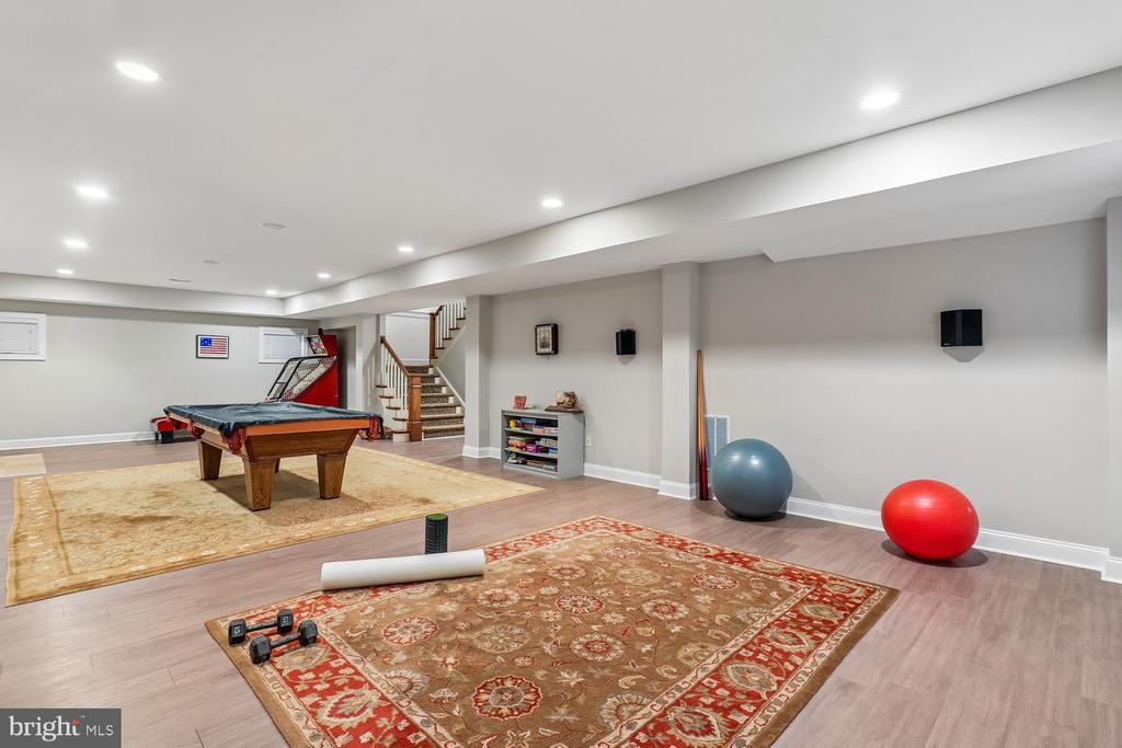 5114 WESSLING LANE