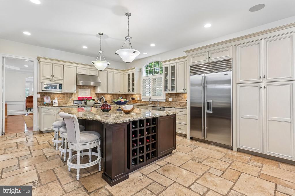5114 WESSLING LANE