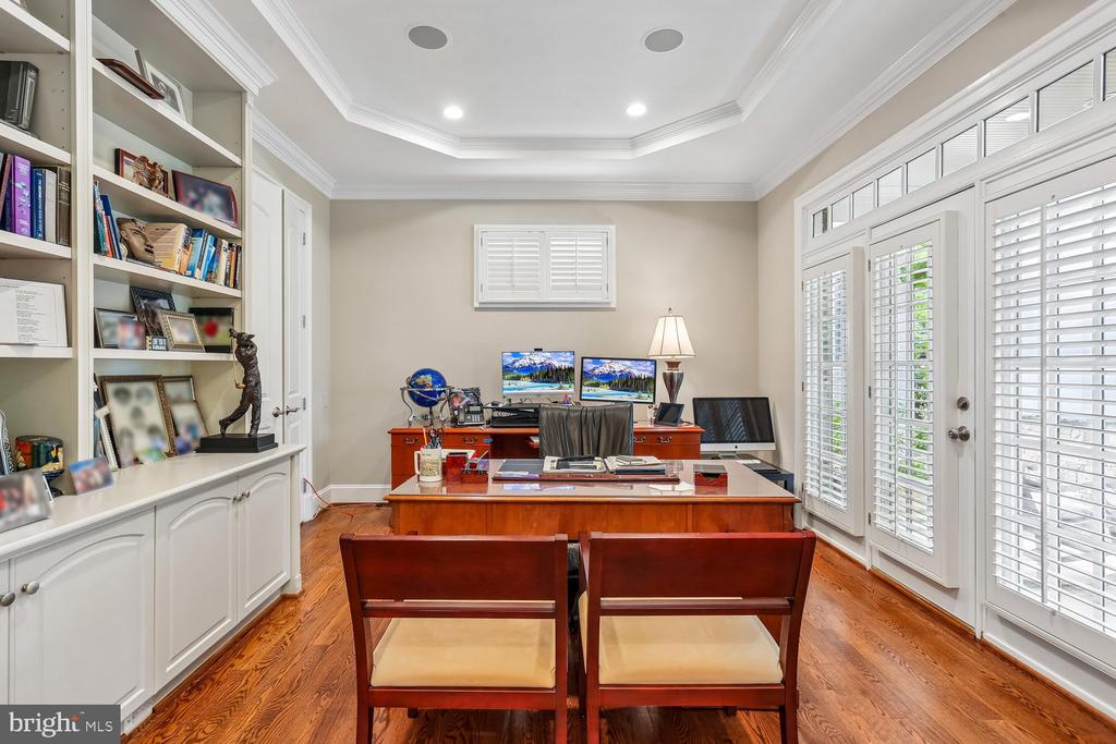 5114 WESSLING LANE