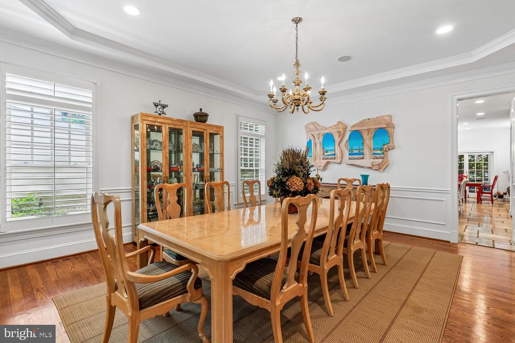 5114 WESSLING LANE