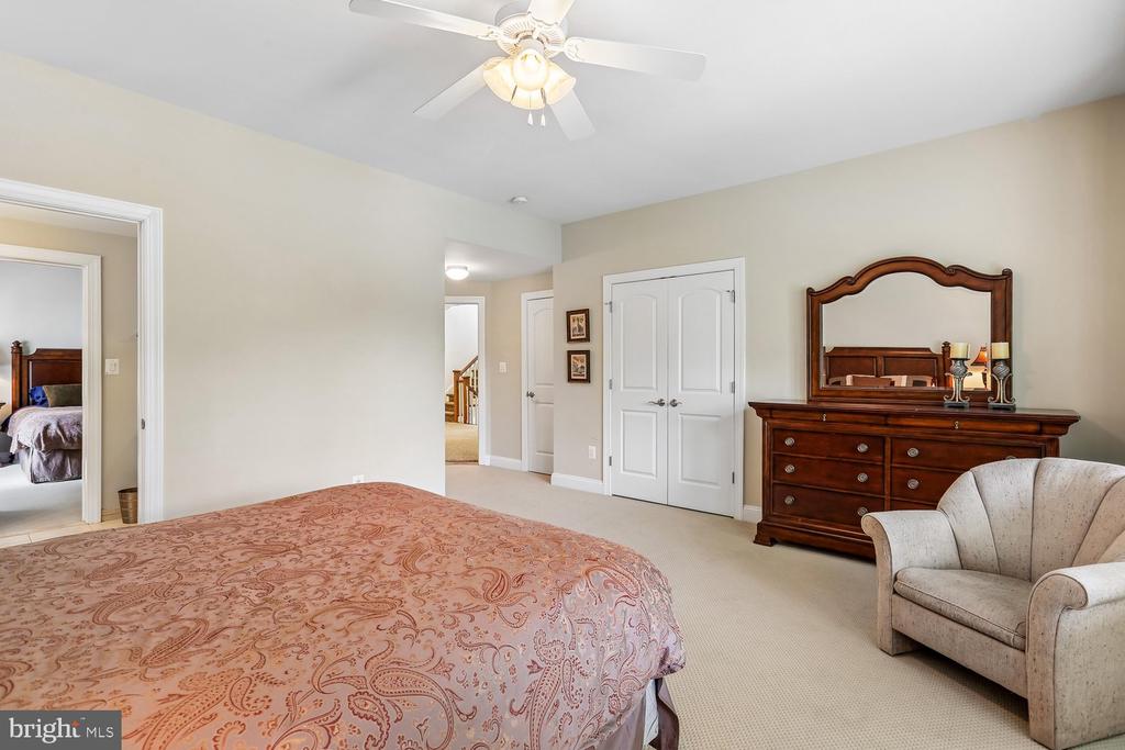 5114 WESSLING LANE