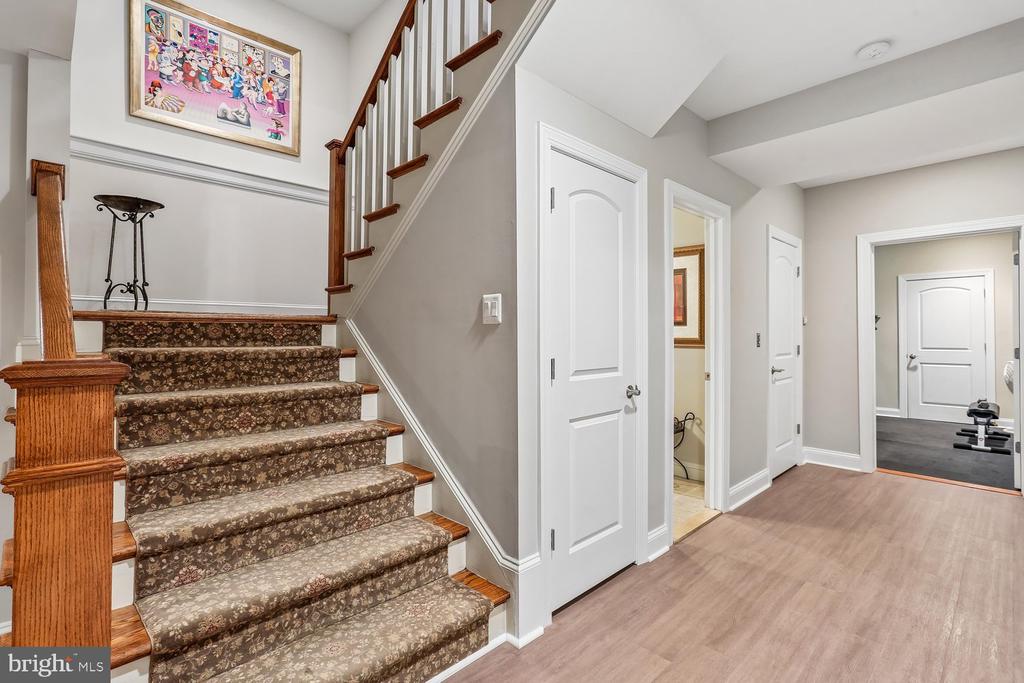 5114 WESSLING LANE