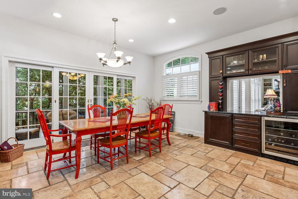 5114 WESSLING LANE