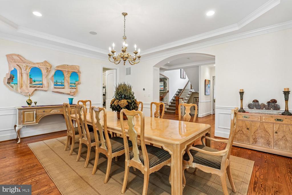 5114 WESSLING LANE