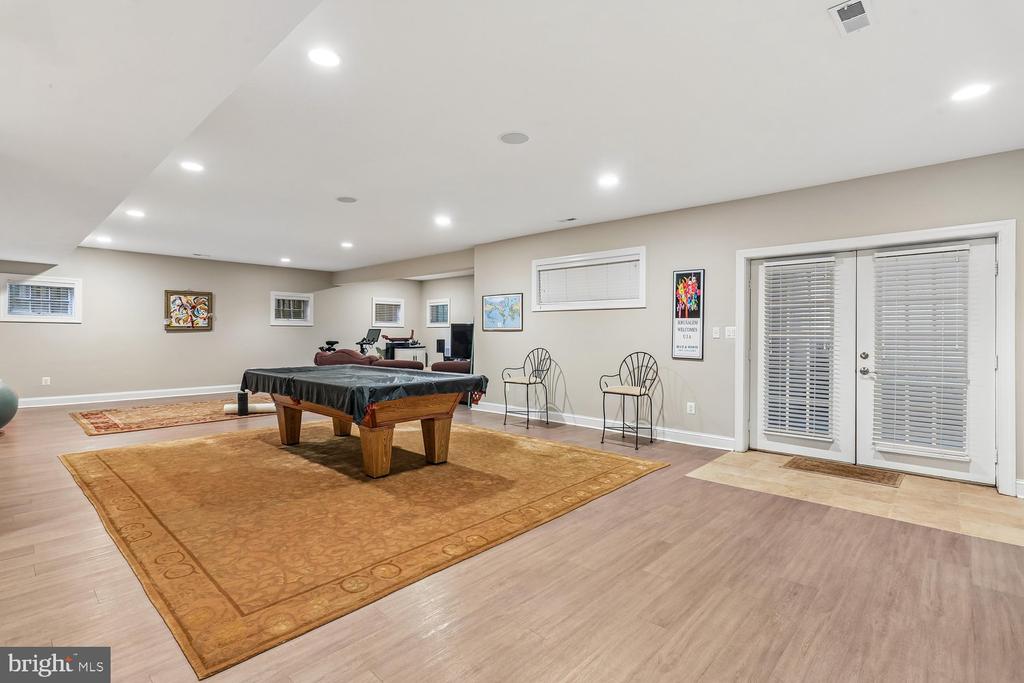 5114 WESSLING LANE
