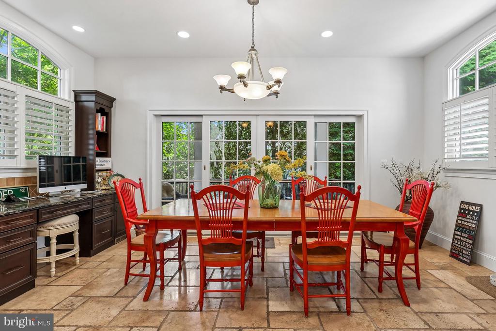 5114 WESSLING LANE