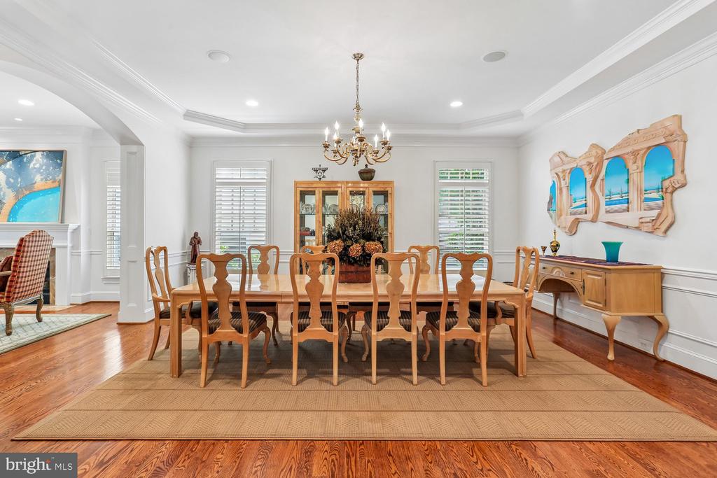 5114 WESSLING LANE