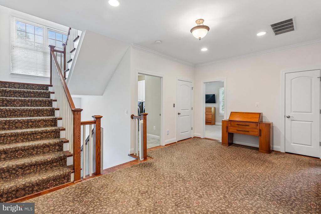 5114 WESSLING LANE