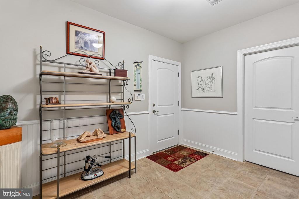 5114 WESSLING LANE