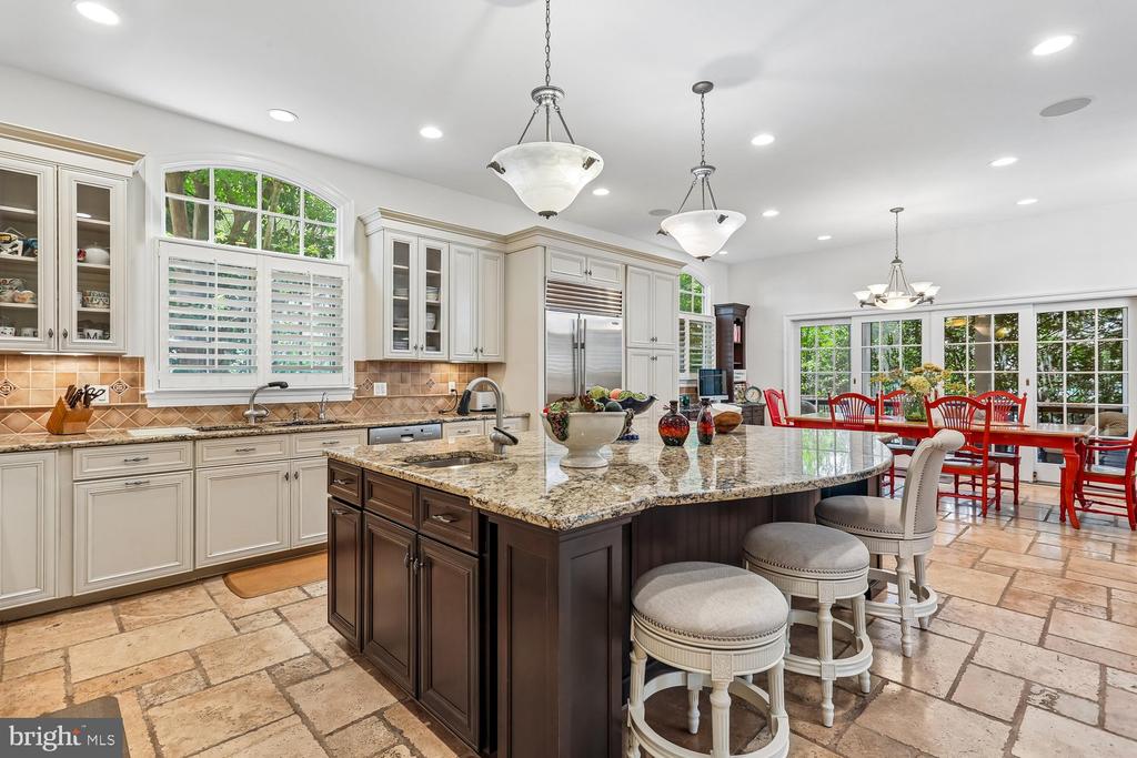 5114 WESSLING LANE