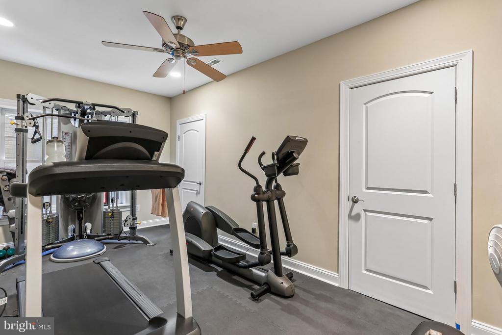 5114 WESSLING LANE