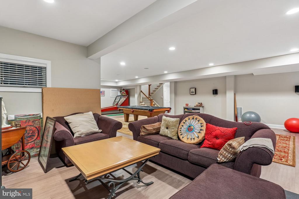 5114 WESSLING LANE