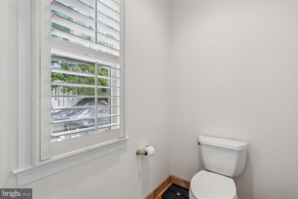 5114 WESSLING LANE